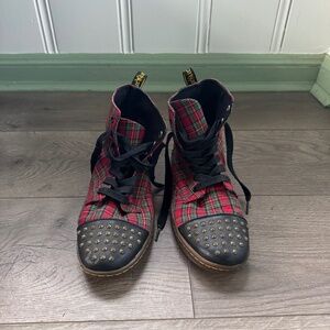 Dr. Martens Hackstud Plaid Boots Size 9
